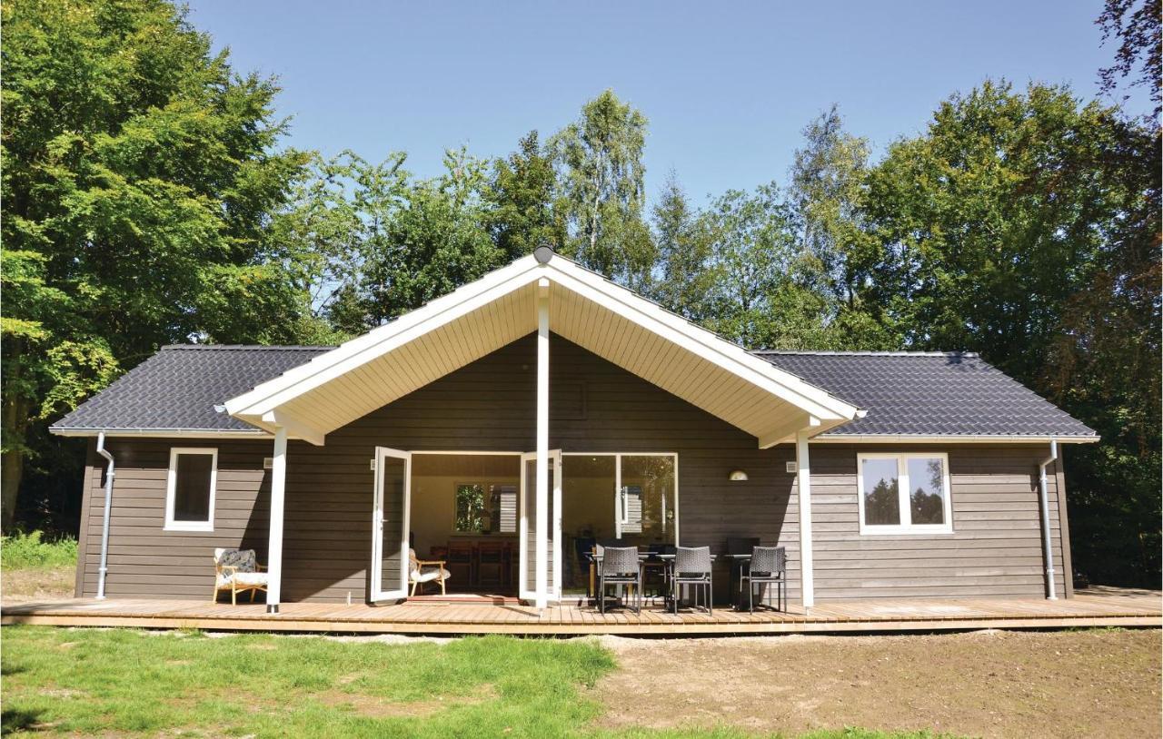 Amazing Home In Tikob With Kitchen 外观 照片
